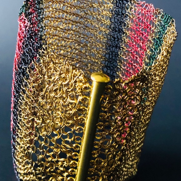 Cleopatra Cuff gold, red, black, green art wire - Picture 6 of 8